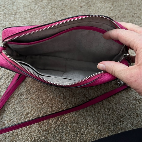 Hot pink Michael Kors crossbody purse with silver detailing - Picture 11 of 11